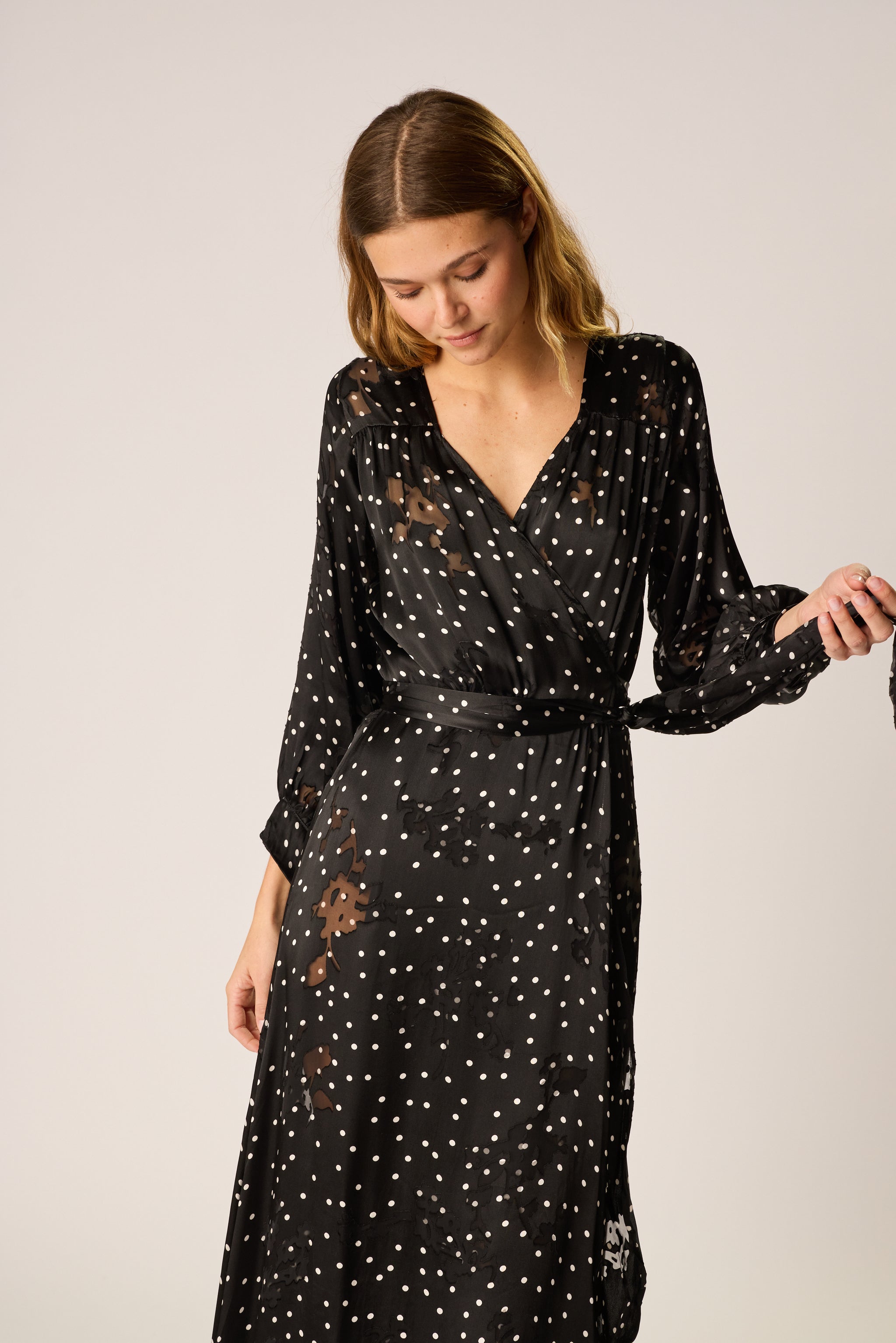 kate collared long sleeve maxi dress KATE LONG SLEEVE MAXI – Natalie Martin